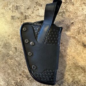 Uncle Mike's Mirage Right Hand Holster Black Basket Weave Size 2 OWB